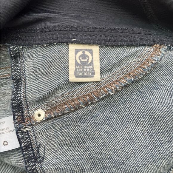 Isabel Maternity Bermuda Shorts Women’s Size 12/31 Blue - Picture 8 of 11